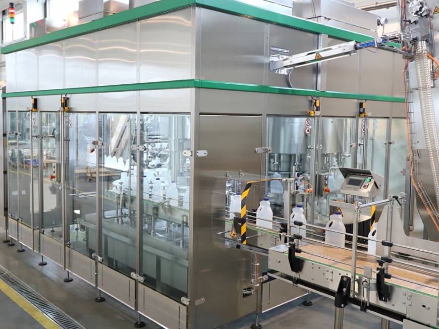 Packaging machine for extended shelf life products